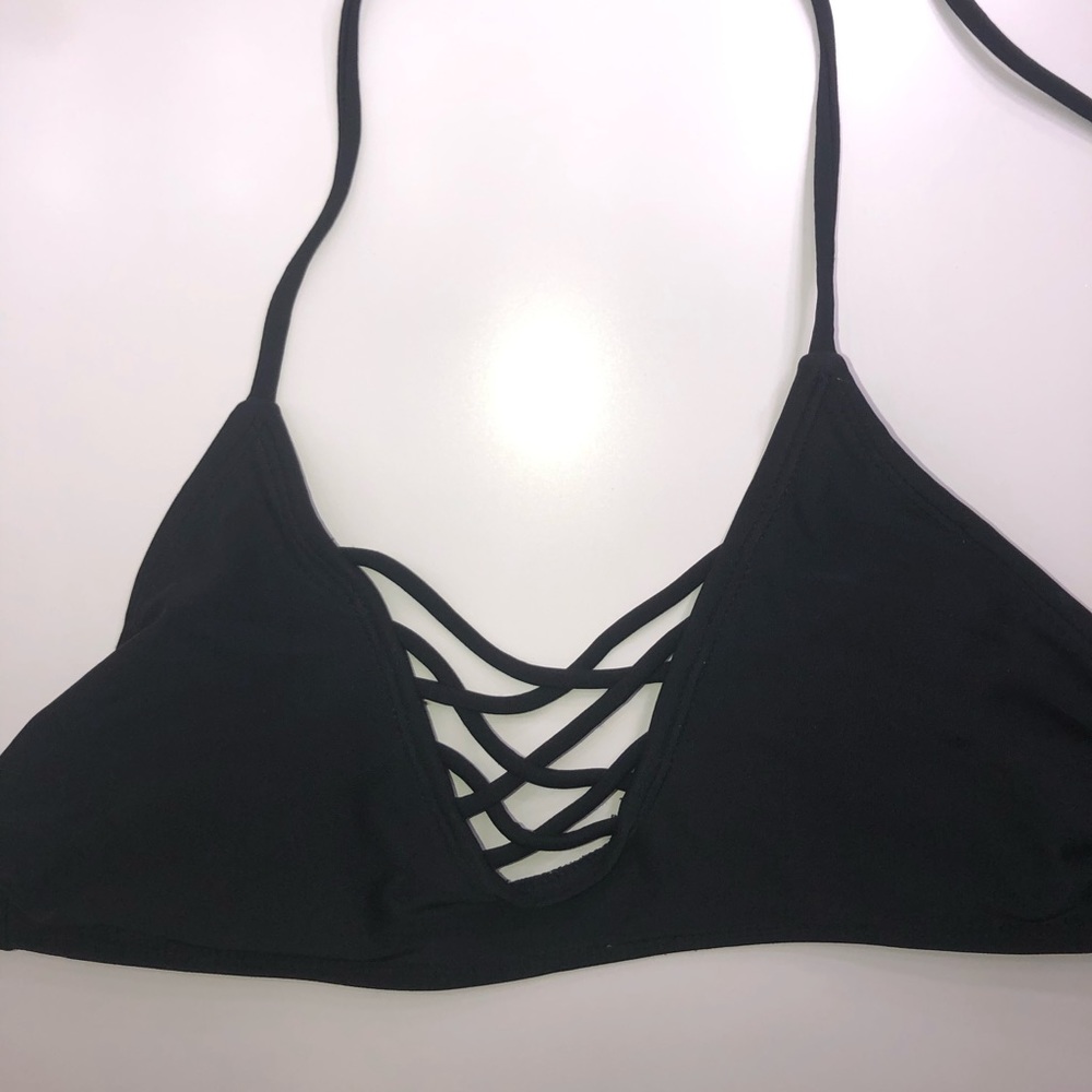 2 bikini tops - Picture 2 of 3